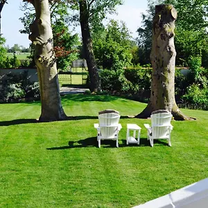  Bed and breakfast Le Petit Chateau Vaartdijk