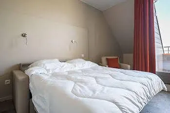 Holiday Suites Westende Апартаменты Миделкерк